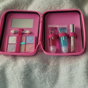Pink Floral girls Accessory Case with eyeshadow and lipglosses